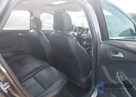 2018 Ford Focus Titanium из США, поврежденный, VIN 1FADP3N23JL202264